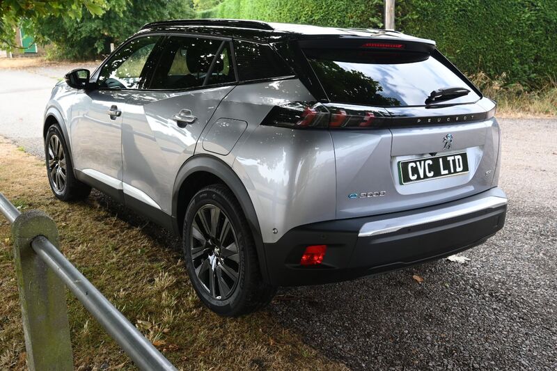 View PEUGEOT 2008 GT PREMIUM