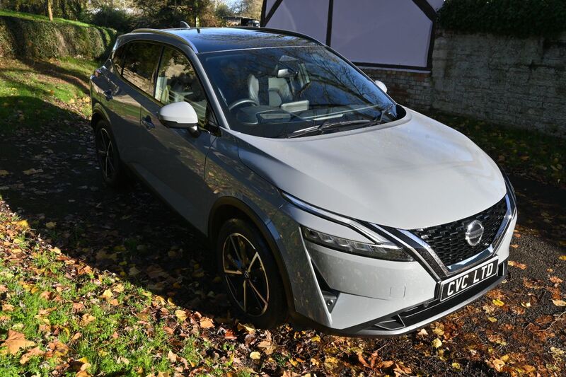 View NISSAN QASHQAI DIG-T TEKNA DCT